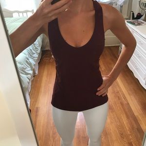 Lululemon maroon tank